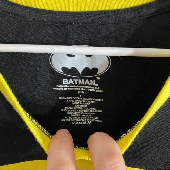 Batman Cosply T-Shirt Large Women’s Detachable Cap Costume Black Yellow - Picture 3 of 7